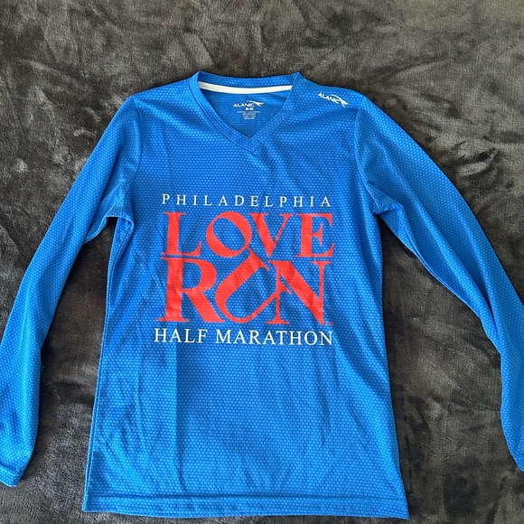 Philadelphia Love Run Long Sleeve Tee Shirt - Picture 4 of 4